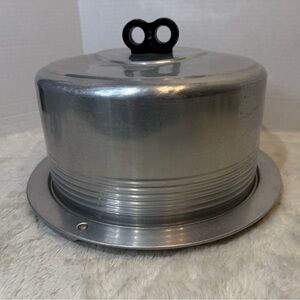 Vintage Regal Ware aluminum cake carrier